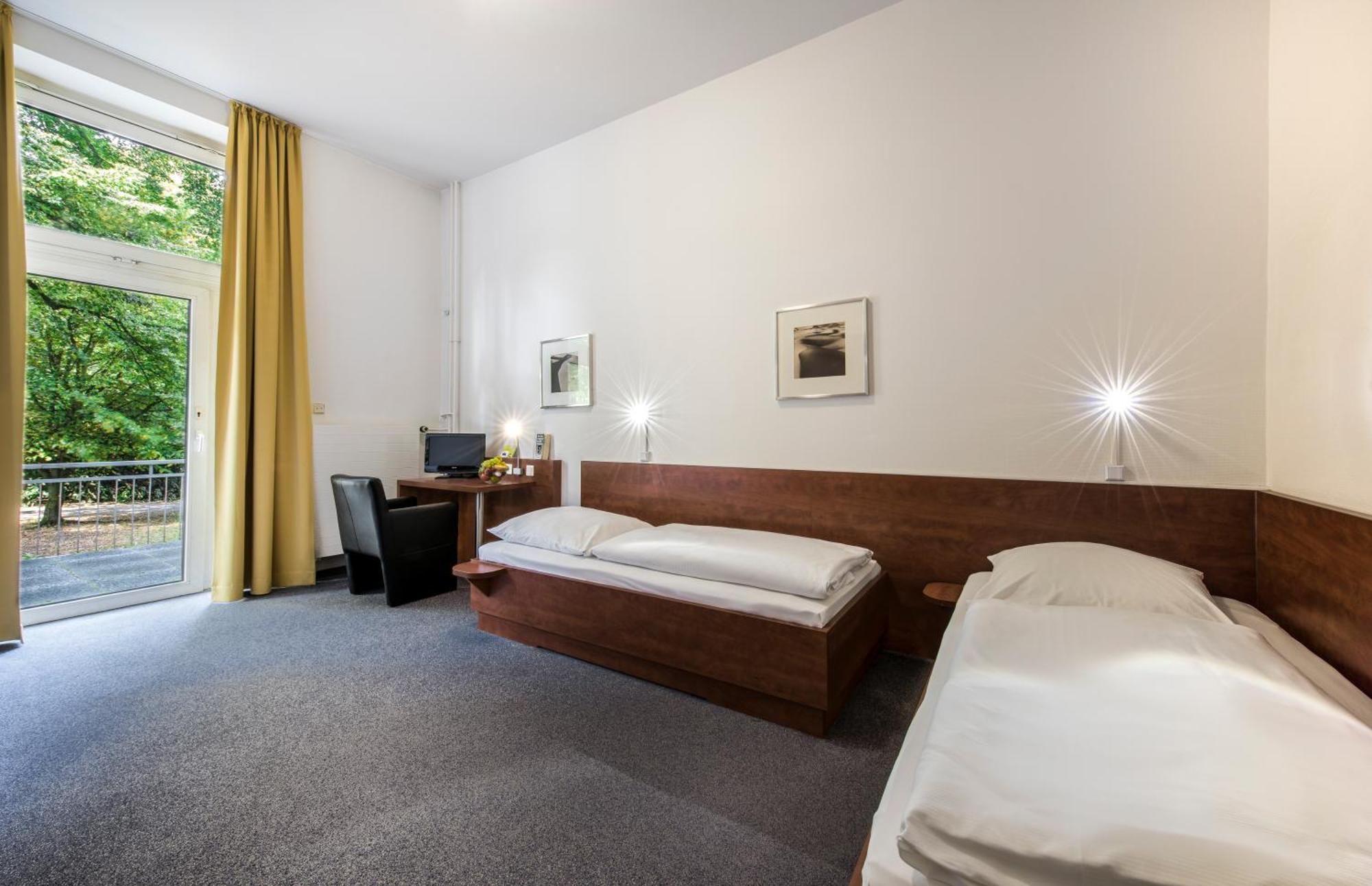 Отель Cjd Bonn Castell Номер фото