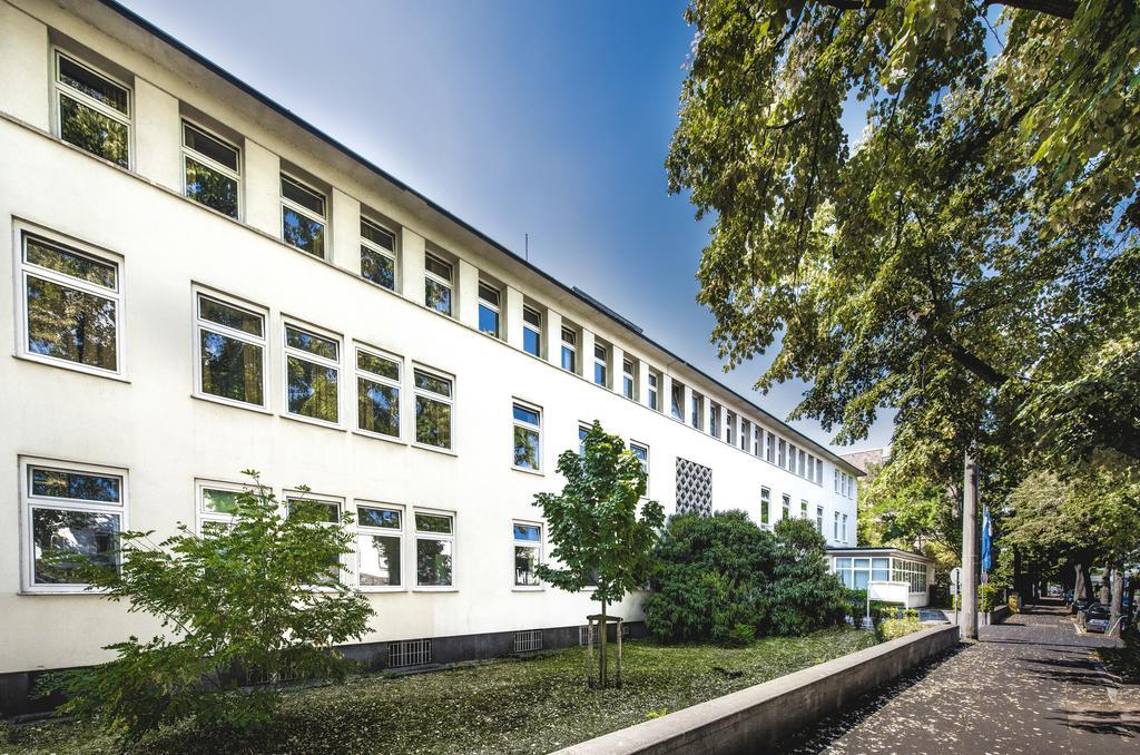 Отель Cjd Bonn Castell Экстерьер фото